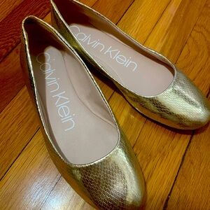 Calvin Klein flats golden 7.5